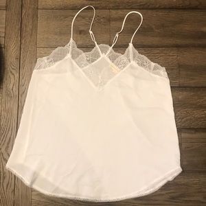 NEVER WORN. White lace tank top. Large.